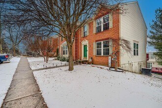 Building Photo - 10 Bluestem Ct