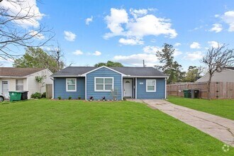 Building Photo - 12424 Yancy Dr