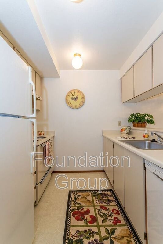 Building Photo - 12542 35th Ave NE