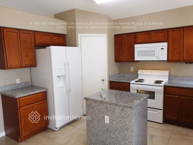 Building Photo - 836 E Morelos St