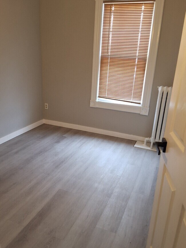 Foto del edificio - 207 Downs St