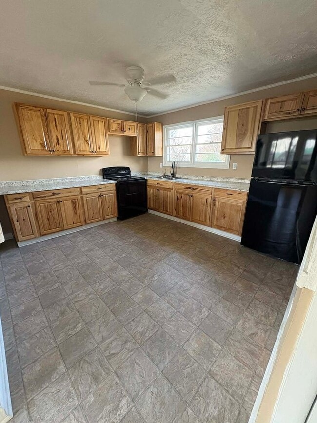 Foto del edificio - 3BR home with basement!