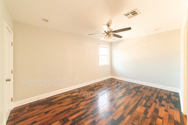 Building Photo - 4339 Perlita St