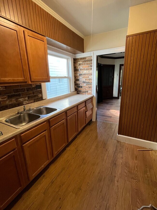 Foto del edificio - 11522-11522 Headley Ave