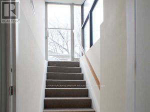 Building Photo - 150 Mavety St