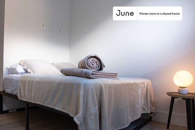 Foto del edificio - Room in Shared 4 bed/2 bath home