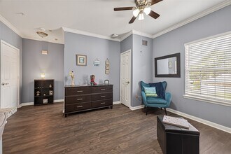 Building Photo - 929 Rockmead Dr