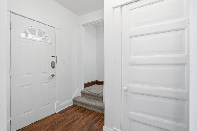 Building Photo - 1032 Kirkwood Blvd