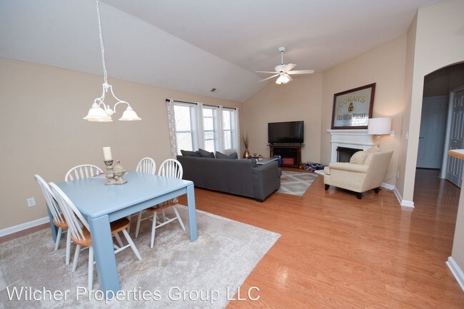 Foto del edificio - 511 Courtyard Way