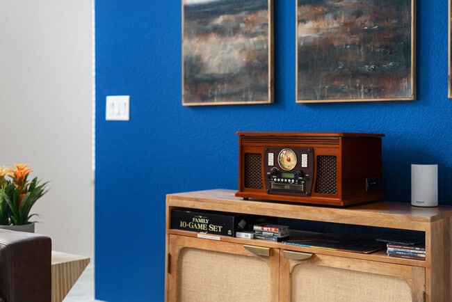 Building Photo - 64 York Creek Rd