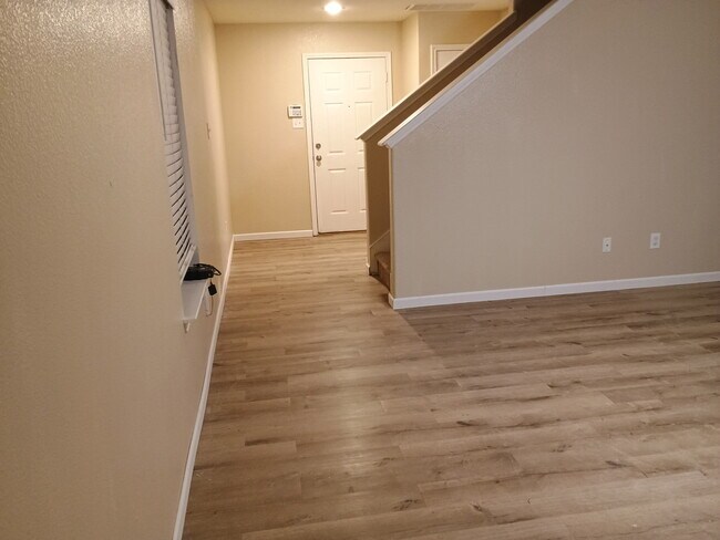 Foto del edificio - 2200 Weiss Ln
