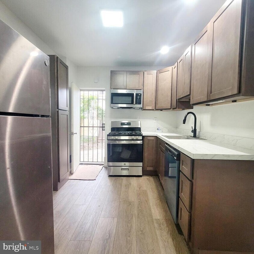 Foto principal - 1854 N Judson St