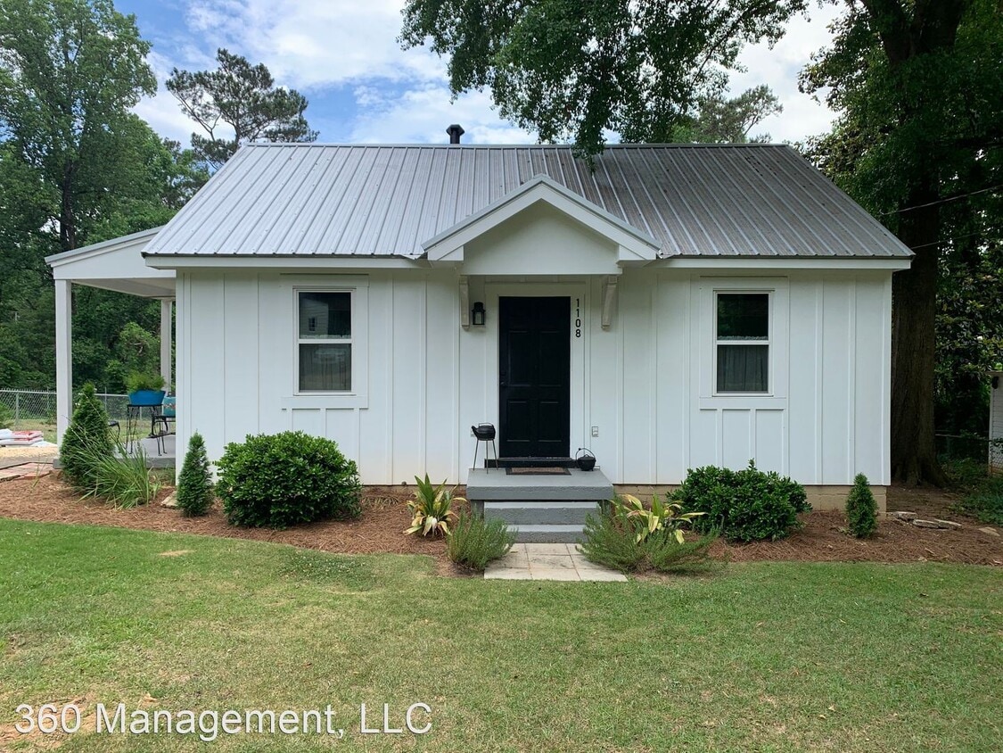 Primary Photo - 2 br, 1.5 bath House - 1108 Lakeview Dr