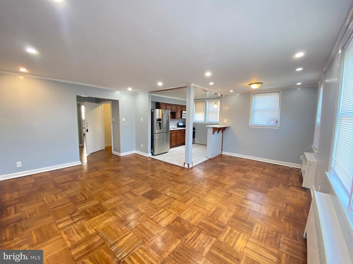 Foto principal - 1303 E Johnson St