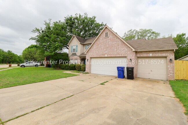 Foto del edificio - 4 Bed | 2 Bath in Broken Arrow!