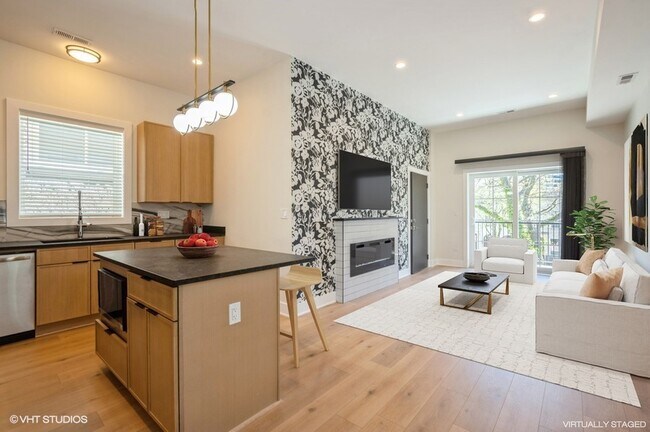 Foto del edificio - 456 E Oakwood Blvd Unit 2