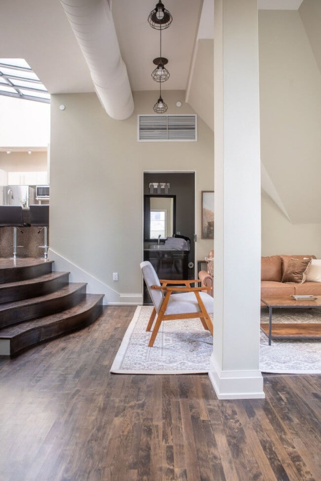 Building Photo - 225 E Michigan St