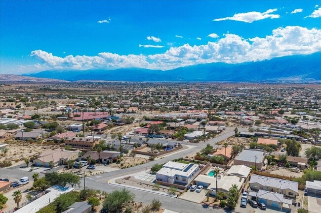 Foto del edificio - 11635 Upland Way
