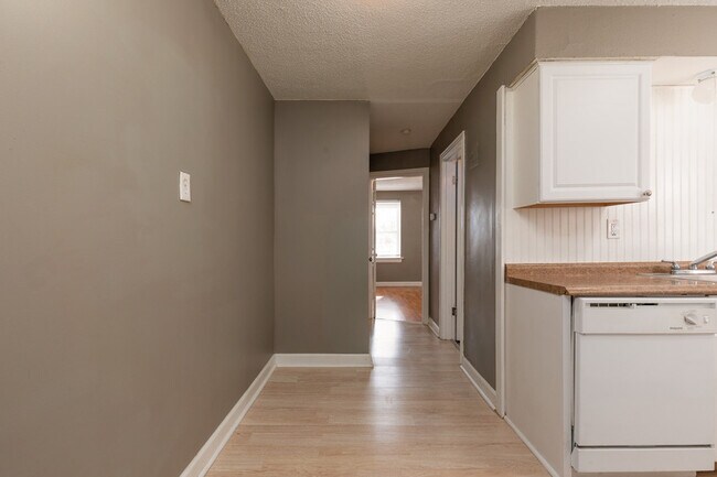 Foto del edificio - 6144 Morgan Ford Rd