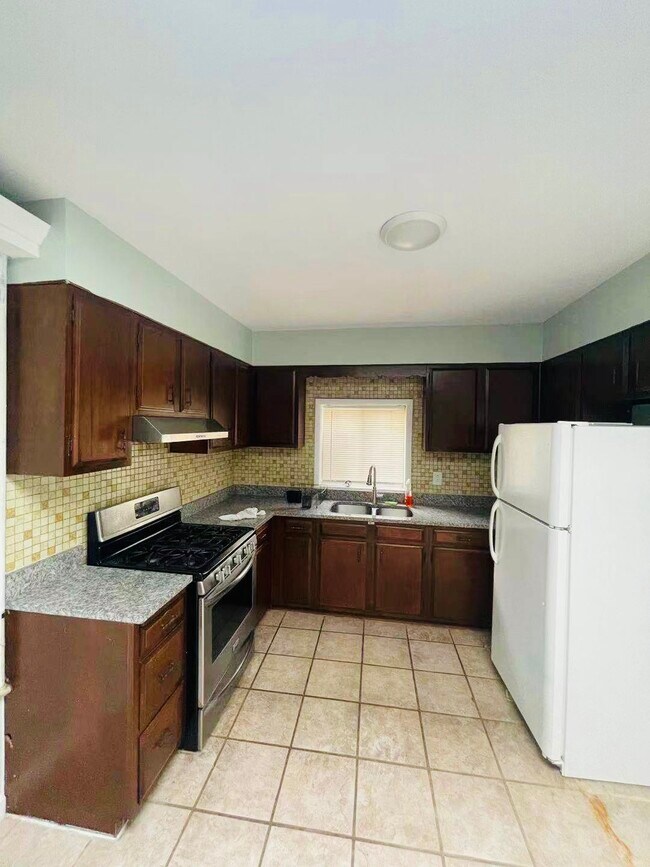 Foto del edificio - 166 George M Cohan Blvd