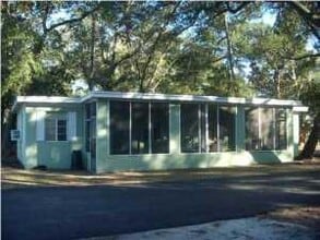 Building Photo - 531 E Miracle Strip Pkwy