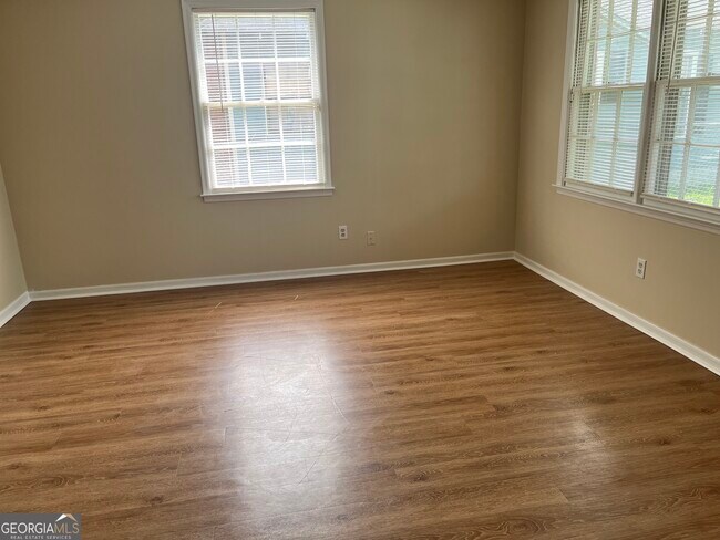 Building Photo - 227 Bulloch St