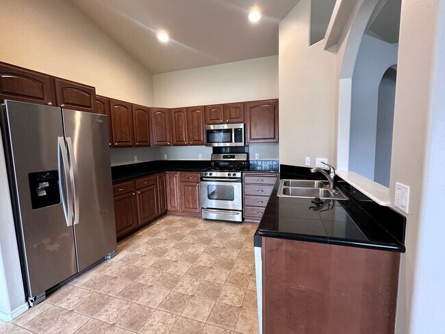 Foto del edificio - Gorgeous 3 Bedroom 2 Bath Home in Hayden!