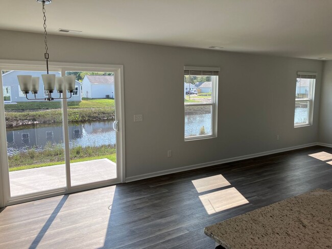 Foto del edificio - 3 Bedroom 2 Bathroom House- Groves at Sout...