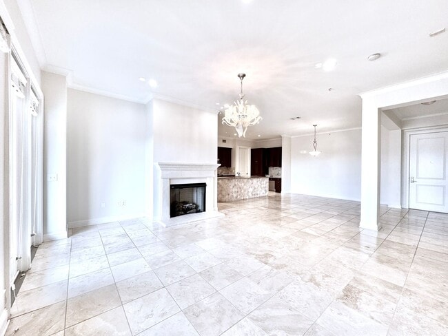 Foto del edificio - Luxury 3 Bed 2 Bath Condo at Crescent at University Lakes – Garage, Clubhouse & Trails!