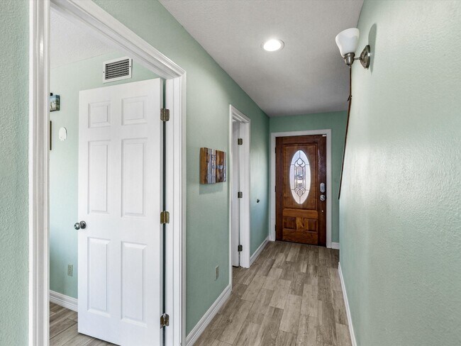 Foto del edificio - 334 Paradise Dr