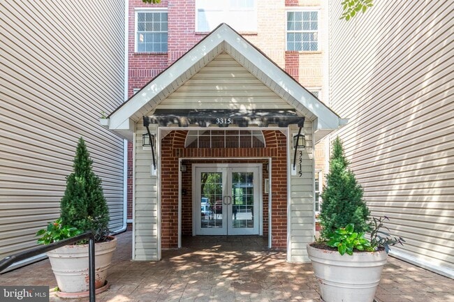 Building Photo - 3315 Wyndham Cir