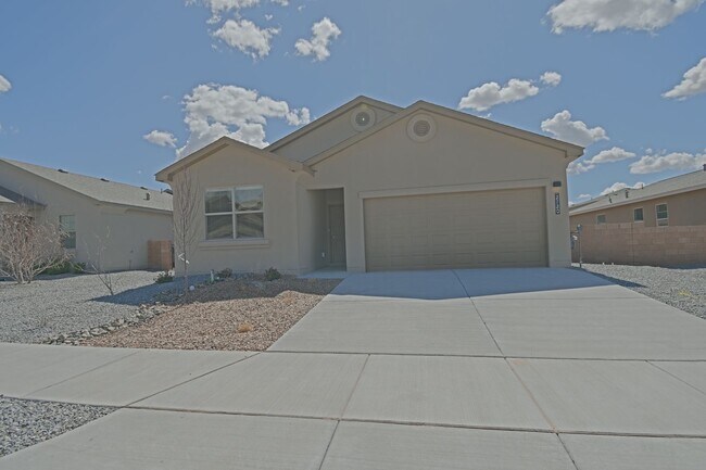 Building Photo - New  Home  AVAILABLE NOW!