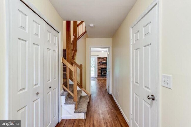 Foto del edificio - 7303 Eden Brook Dr