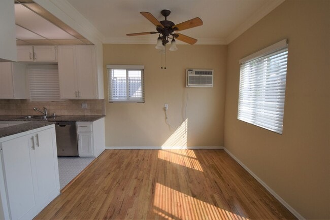 Foto del edificio - 12427 Riverside Dr