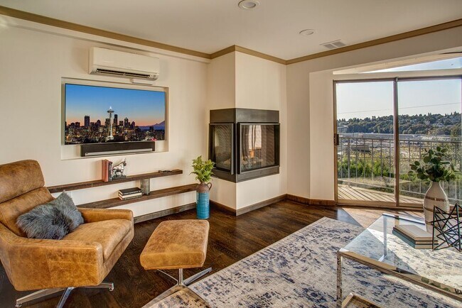 Foto del edificio - 2030 13th Ave W