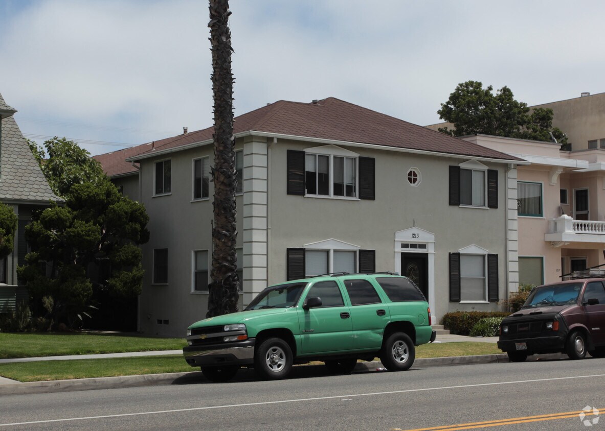 Building Photo - 1213 E Ocean Blvd