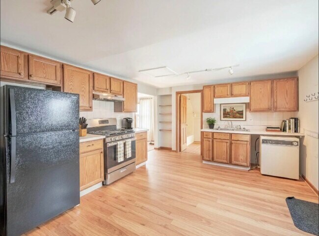 Foto del edificio - 38 Crissey Ave