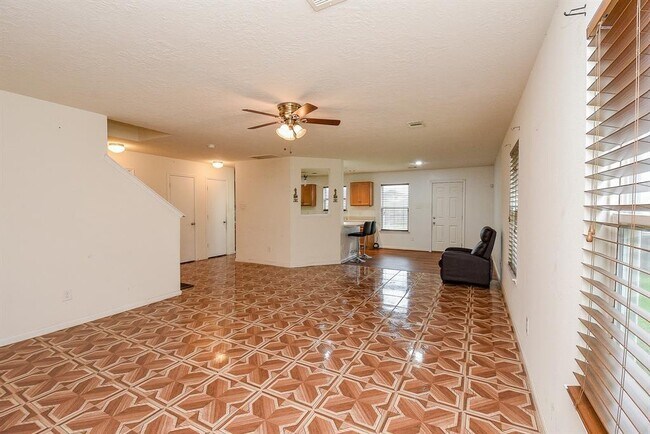 Building Photo - 1127 Grassy View Dr