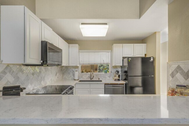 Building Photo - 68-3907 Paniolo Ave. #505