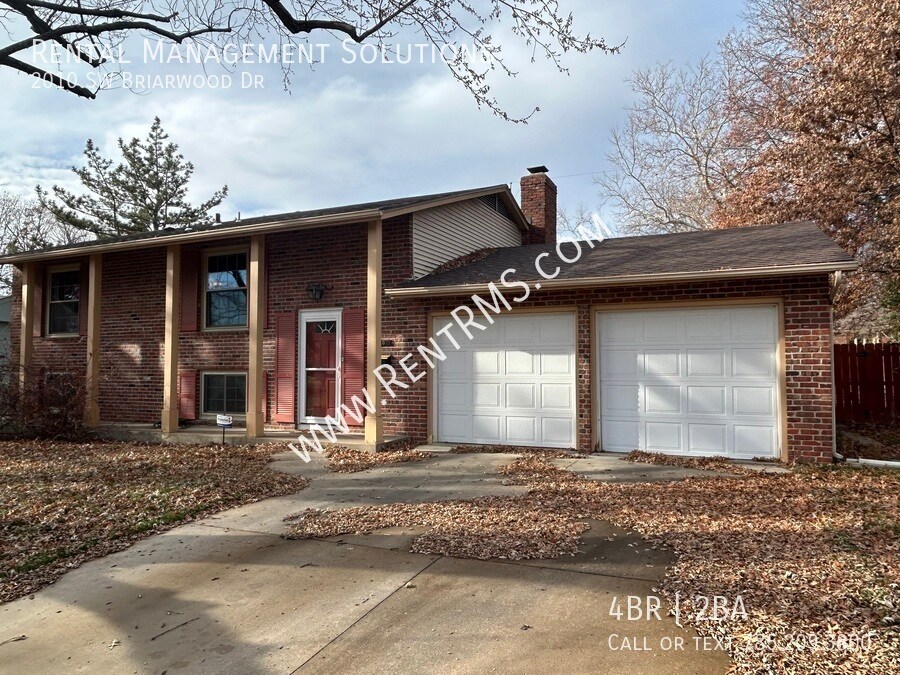 Primary Photo - 2010 SW Briarwood Dr