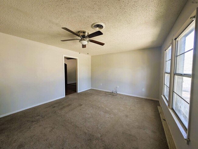 Foto del edificio - 2943 Elliott St