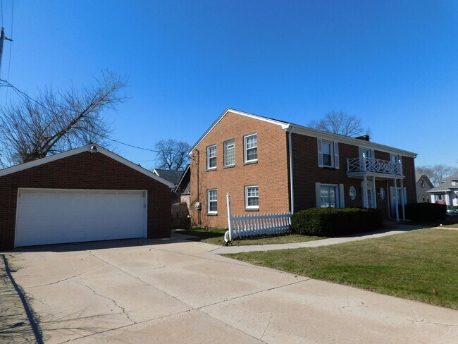Foto del edificio - 2274 N 61st St
