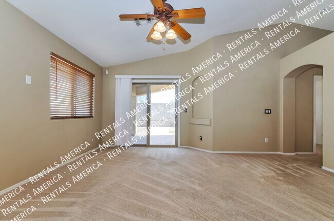 Foto del edificio - 10462 E Jerrell Cove St