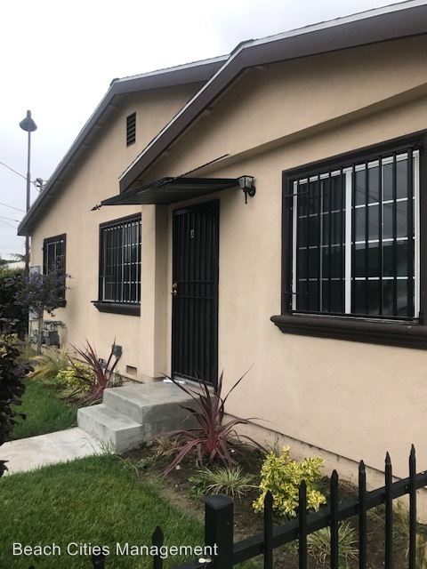 Building Photo - 206 S Rose Ave