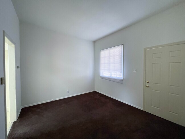Foto del edificio - 104 N Huntington Dr