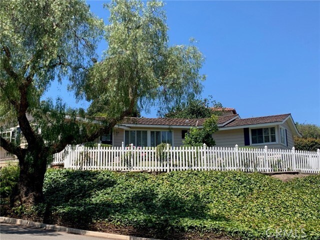 Building Photo - 4409 Vía Valmonte