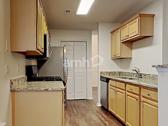 Building Photo - 3394 English Oaks Dr NW