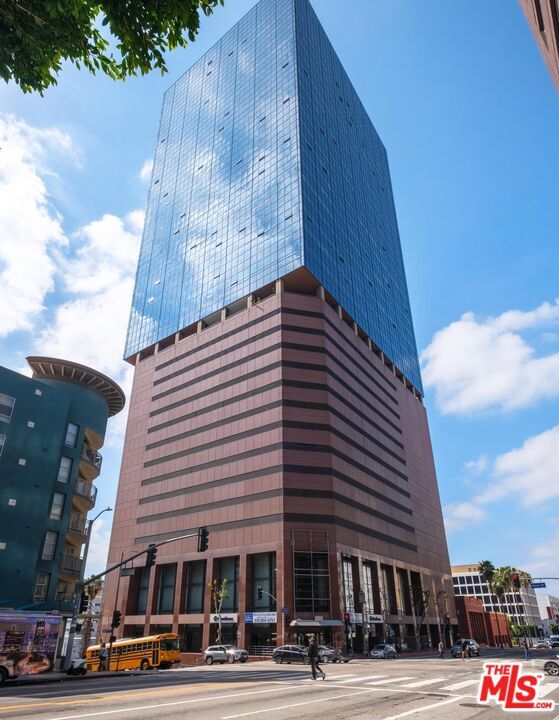 Foto del edificio - 1100 Wilshire Blvd
