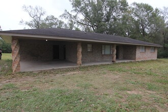 Building Photo - 225 FM 105