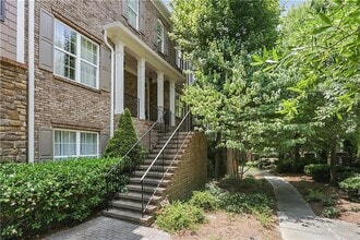 Building Photo - 1420 Briarhaven Trail